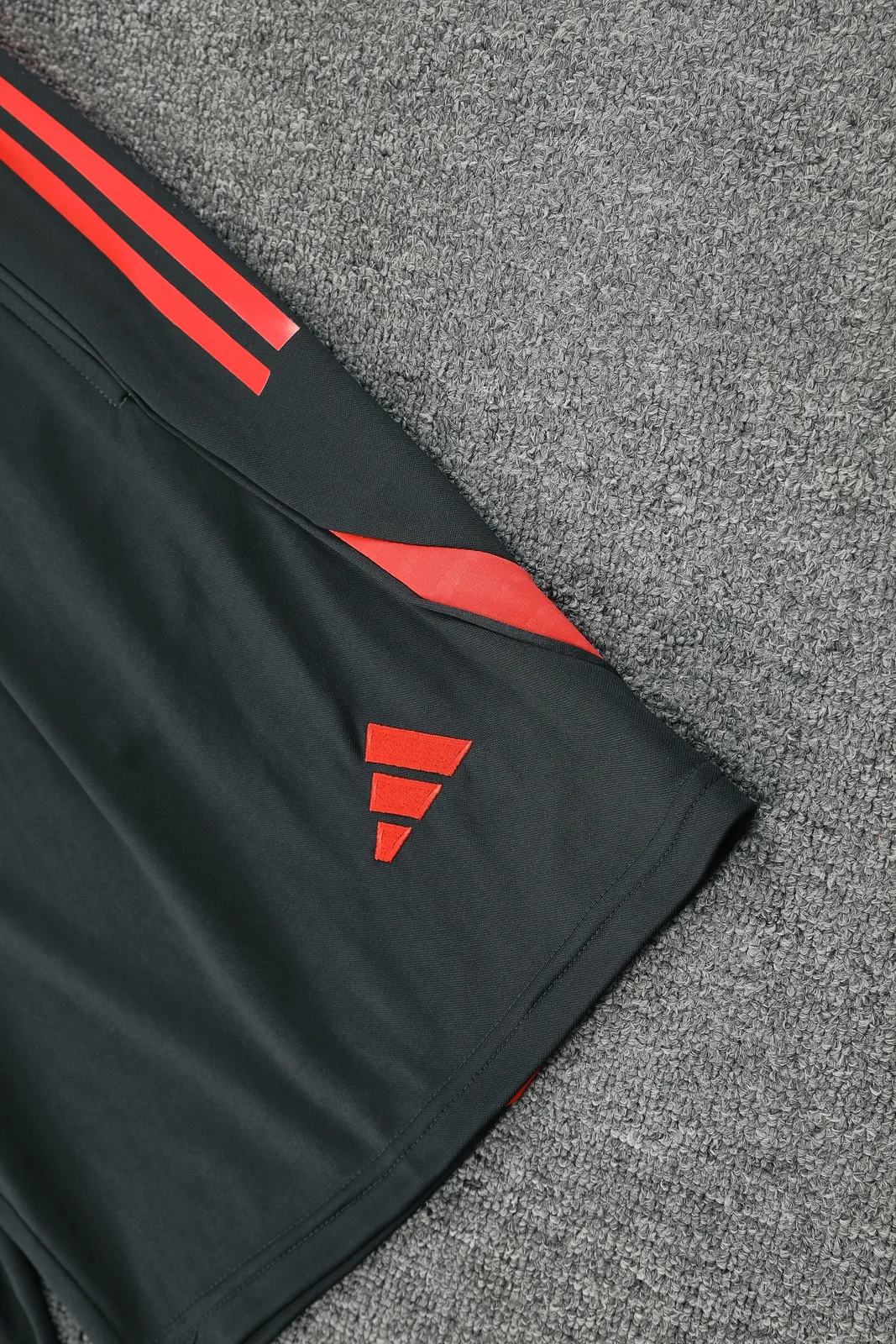 2025-26 Bayern Munich training vest jersey