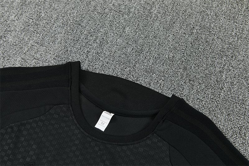 2026-27 Liverpool Black Short-Sleeve Training Jersey
