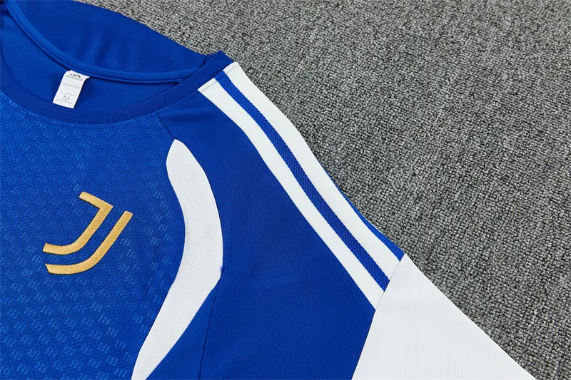 2026-27 Juventus light blue short-sleeved training jersey