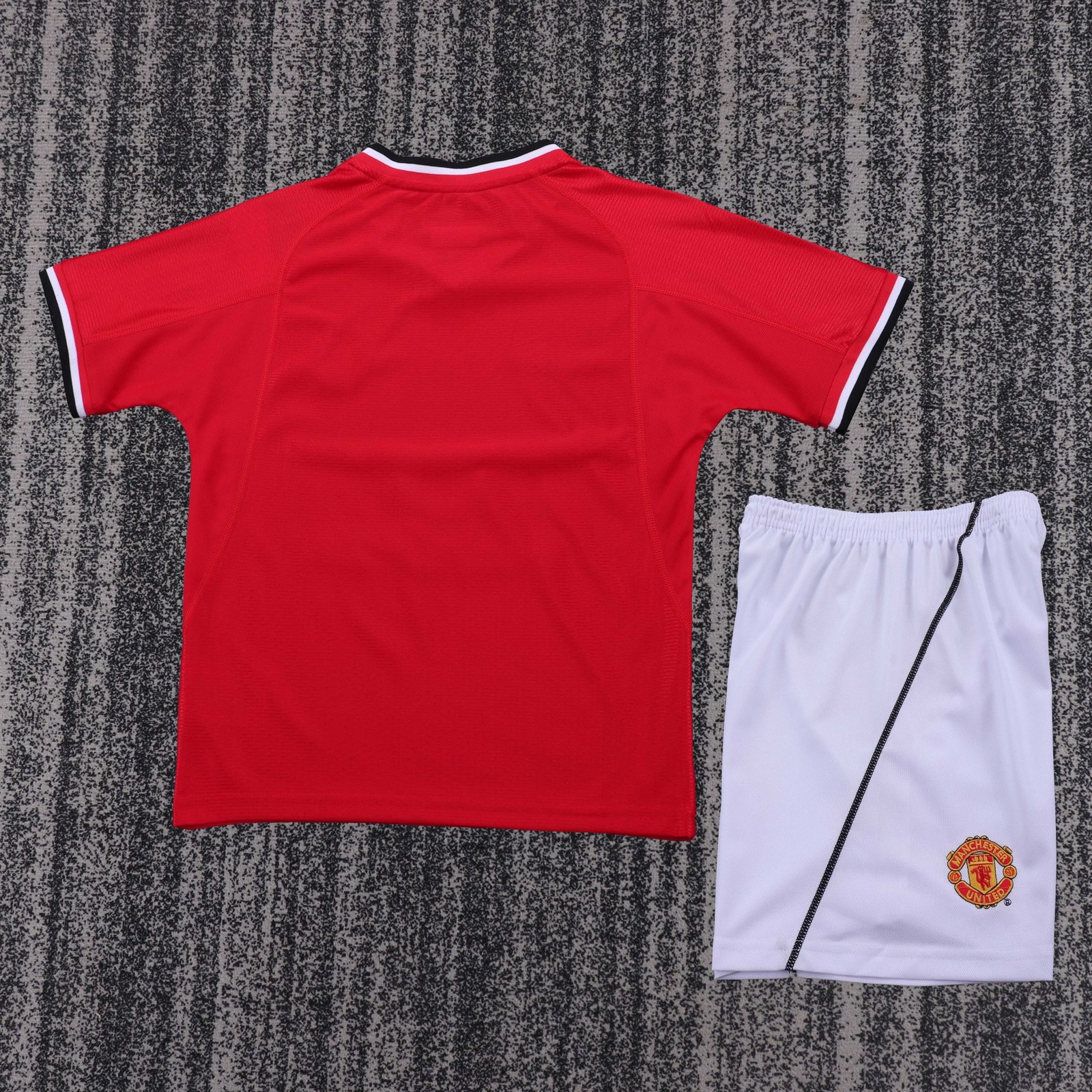 2000-02 Manchester United Home Retro Jersey - Kids