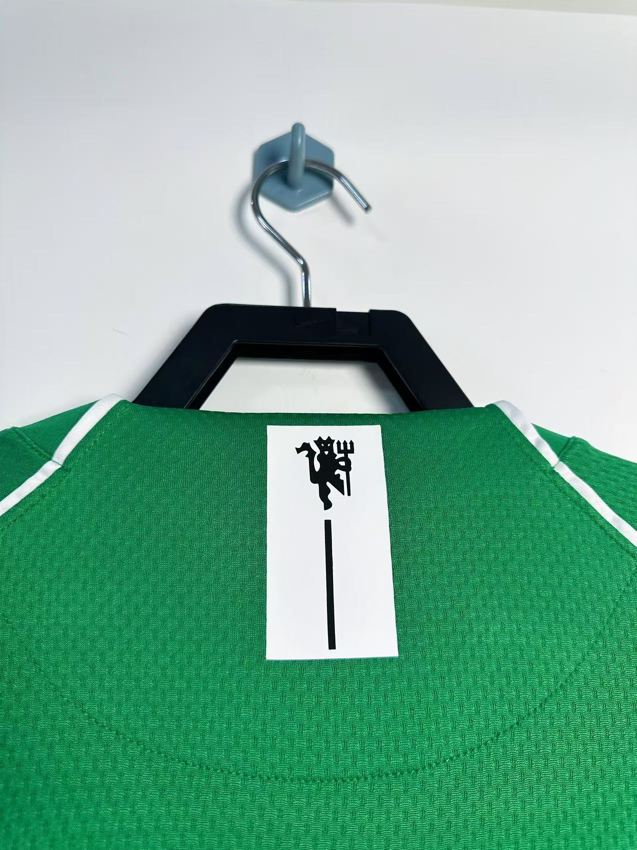 2007-08 Manchester United Retro Goalkeeper Jersey