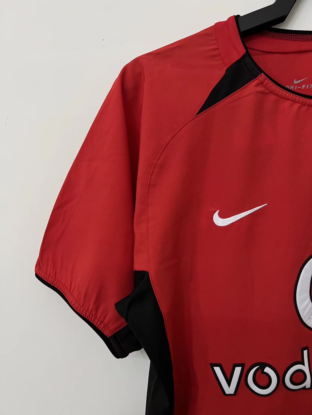 2002-04 Manchester United home retro jersey