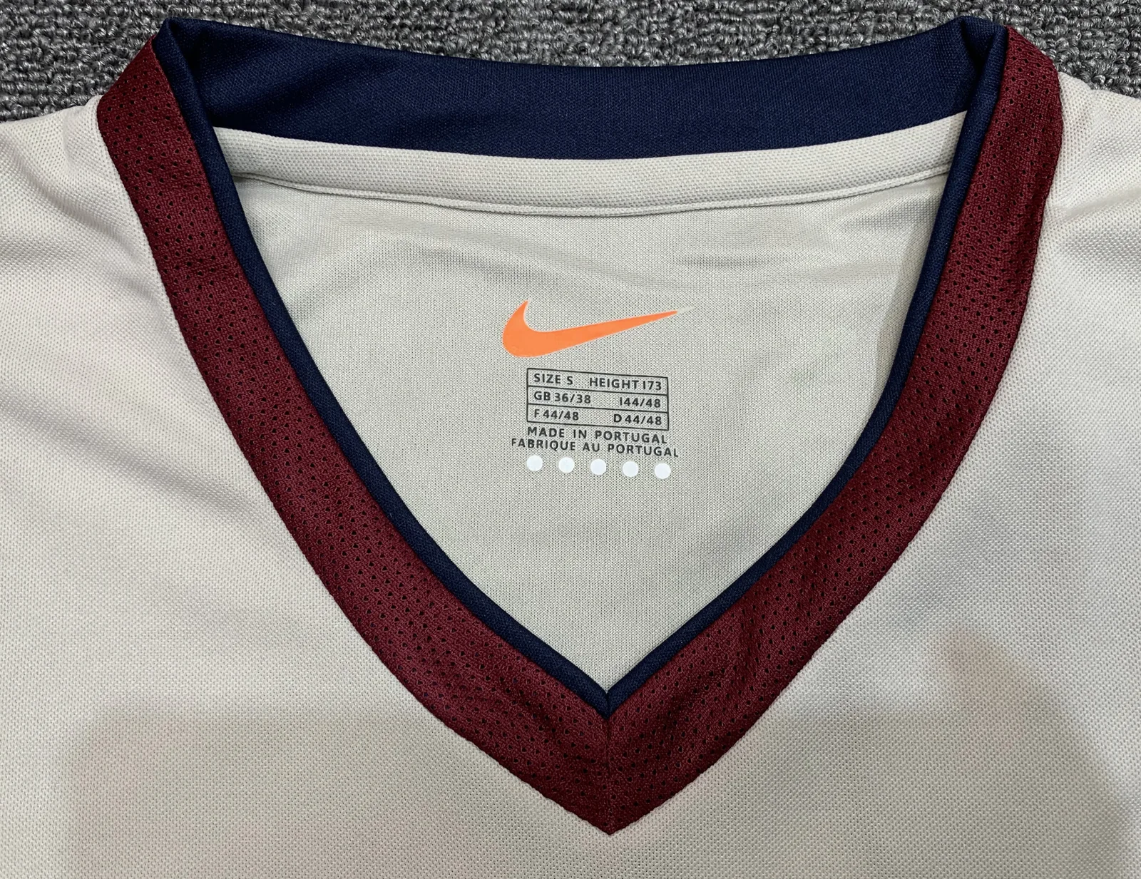 1998-99 Barcelona Away Retro Jersey