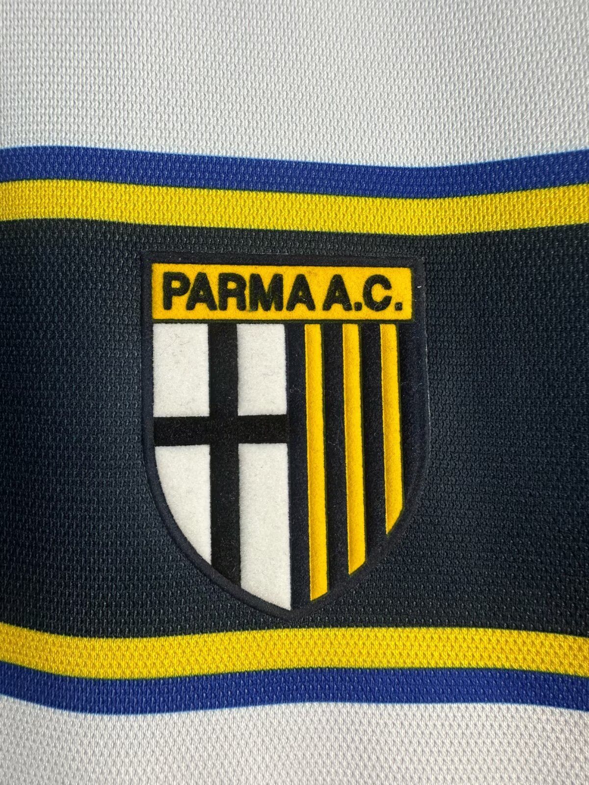 2002-03 Parma Away Retro Long-Sleeve Jersey