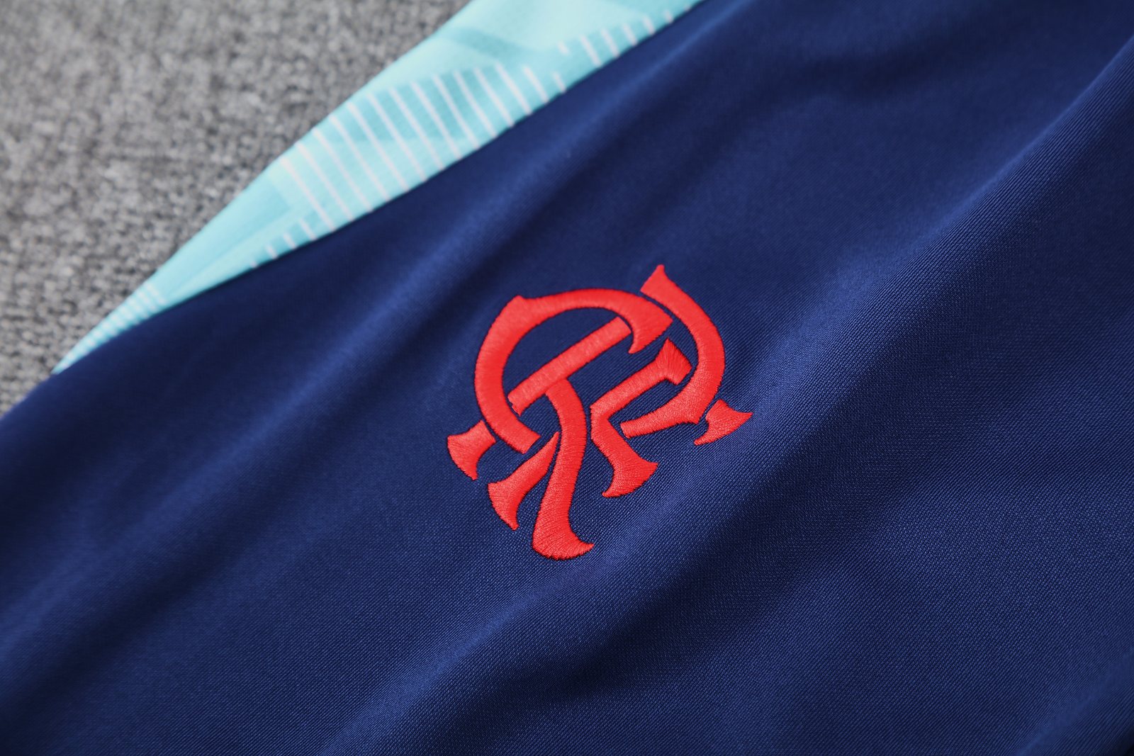 2025-26 Flamengo Hooded Long-Sleeve Training Jersey