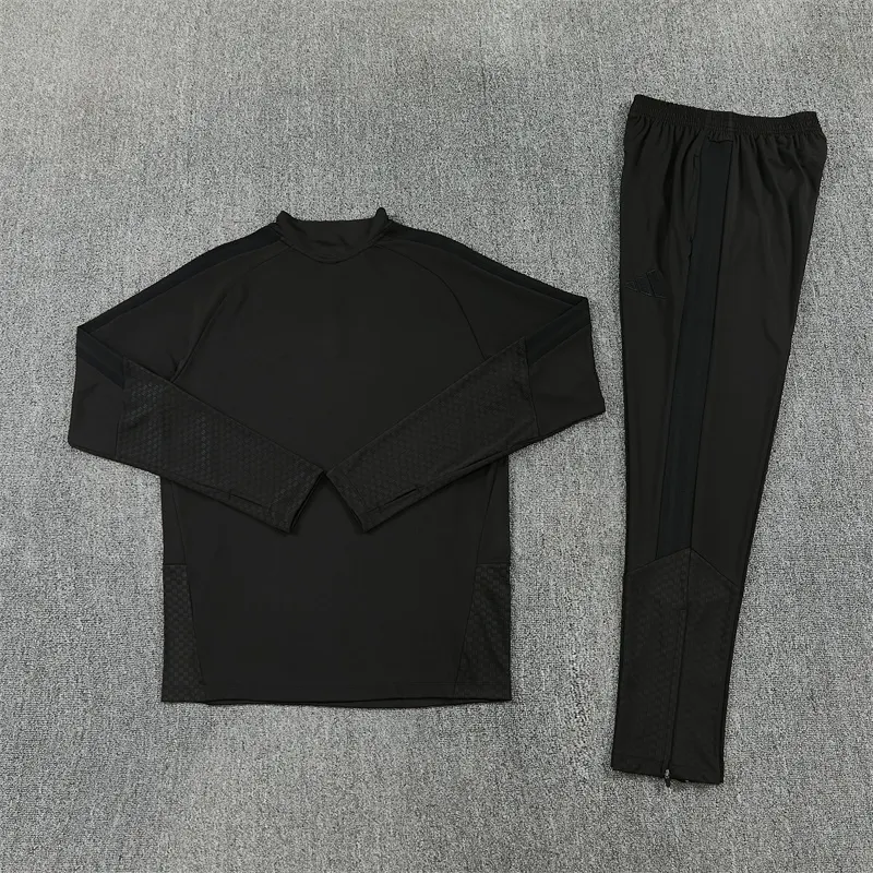 2026-27 Manchester United Black Half-Zip Training Jersey