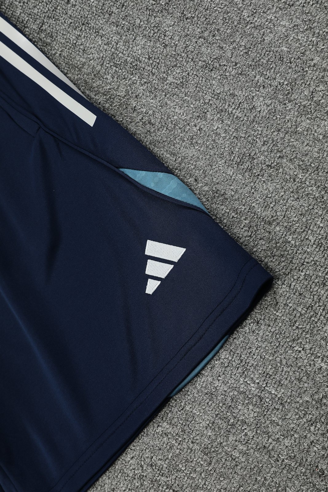 2025-26 Arsenal training vest jersey