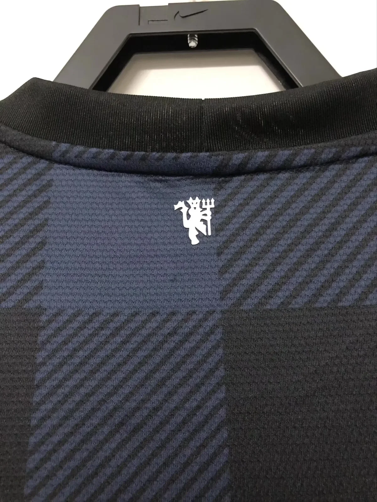 2013-14 Manchester United away black retro jersey