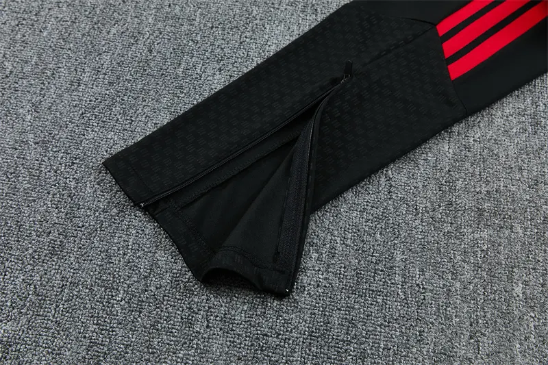 2026-27 Manchester United Black Half-Zip Training Kit