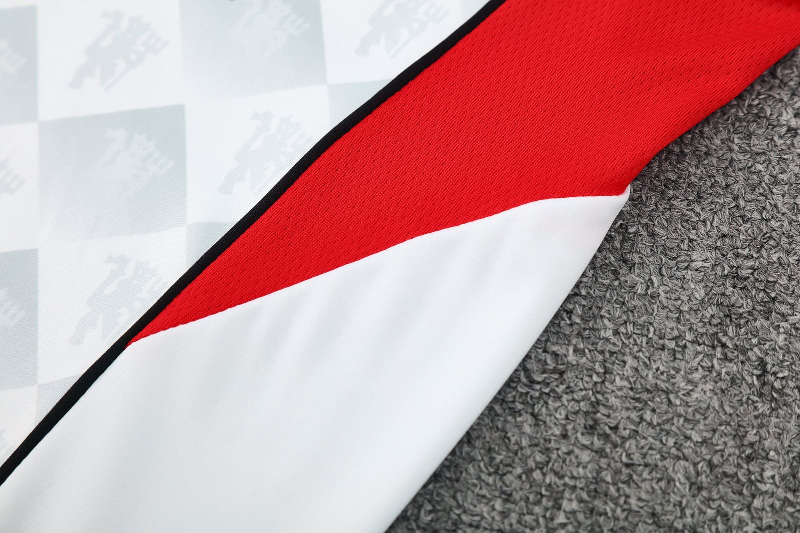 2025-26 Manchester United training vest jersey