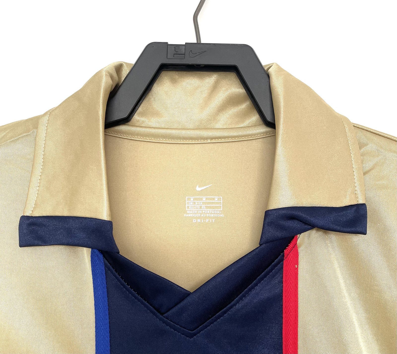 2001-02 Barcelona Away Retro Jersey