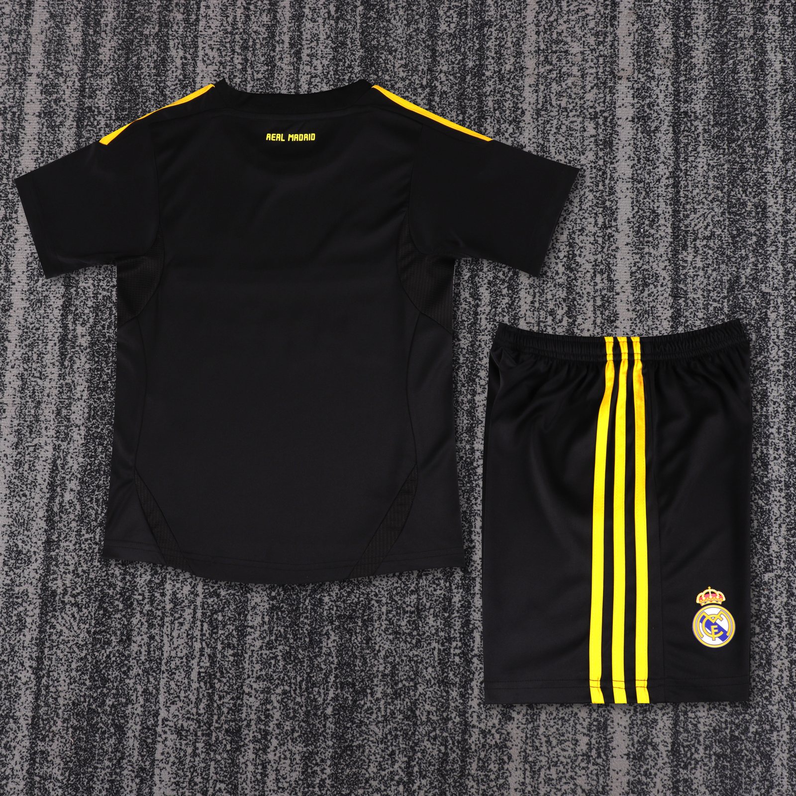 2011-12 Real Madrid Goalkeeper Retro Black Shirt - Kids