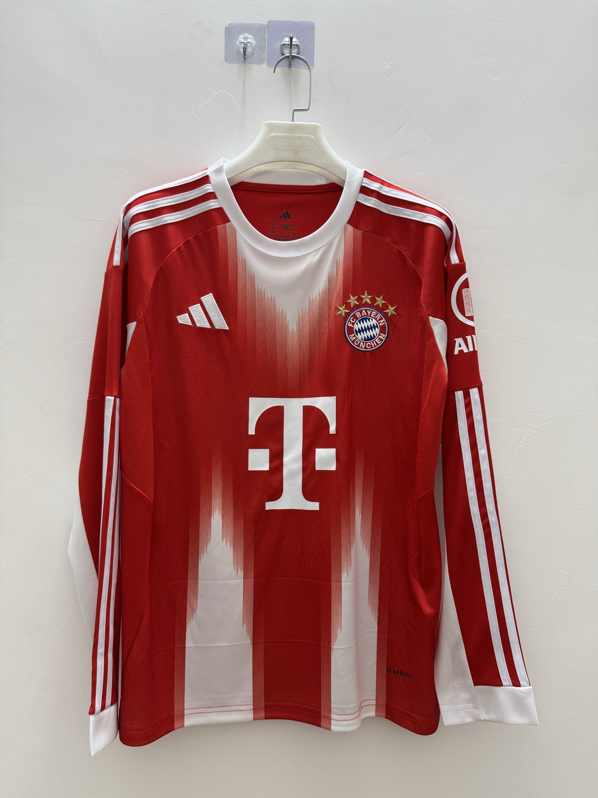 2025-26 Bayern Munich Home Long-Sleeve Jersey - Fan Edition