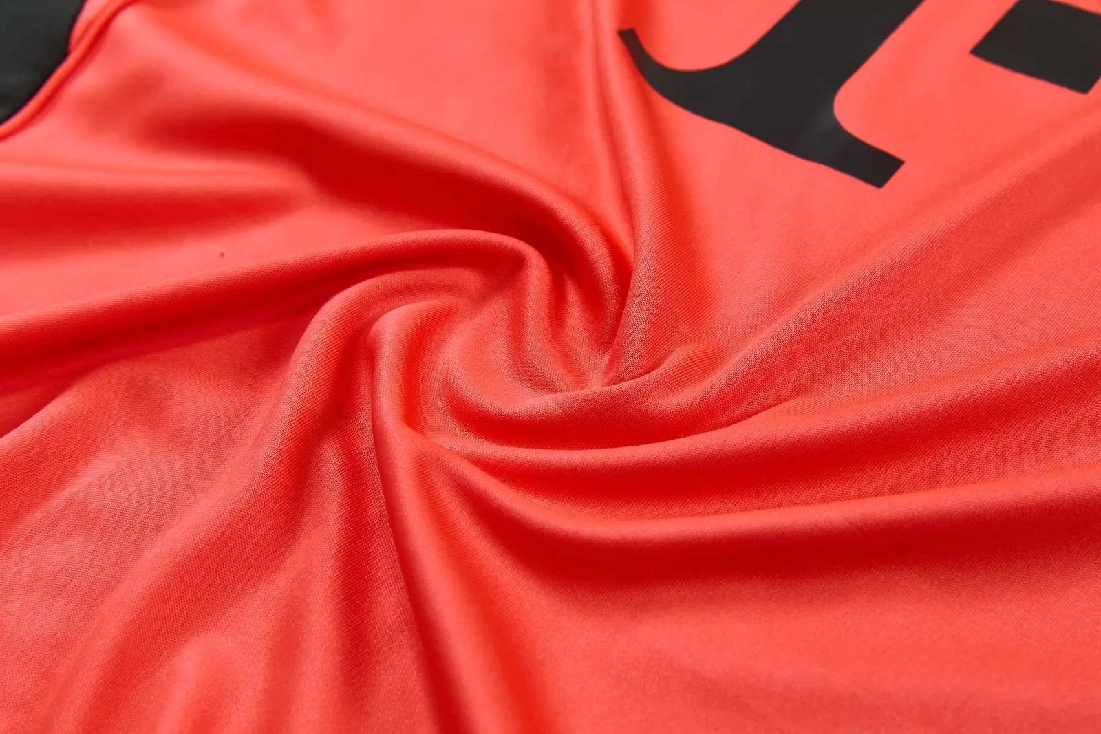 2025-26 Bayern Munich training vest jersey