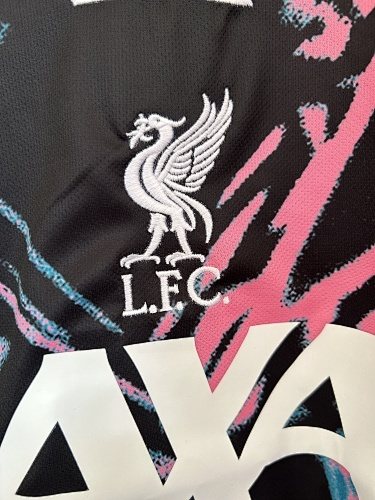 2026-27 Liverpool Training Kit - Fan Edition