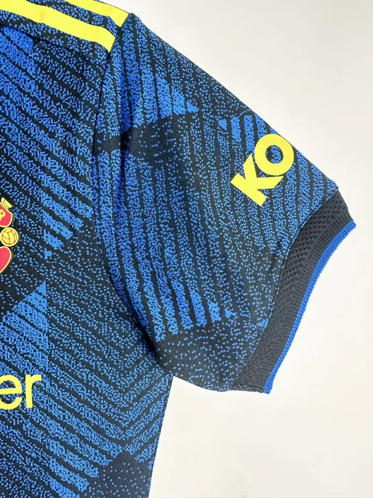 2021-22 Manchester United Away Retro Shirt - Player Edition