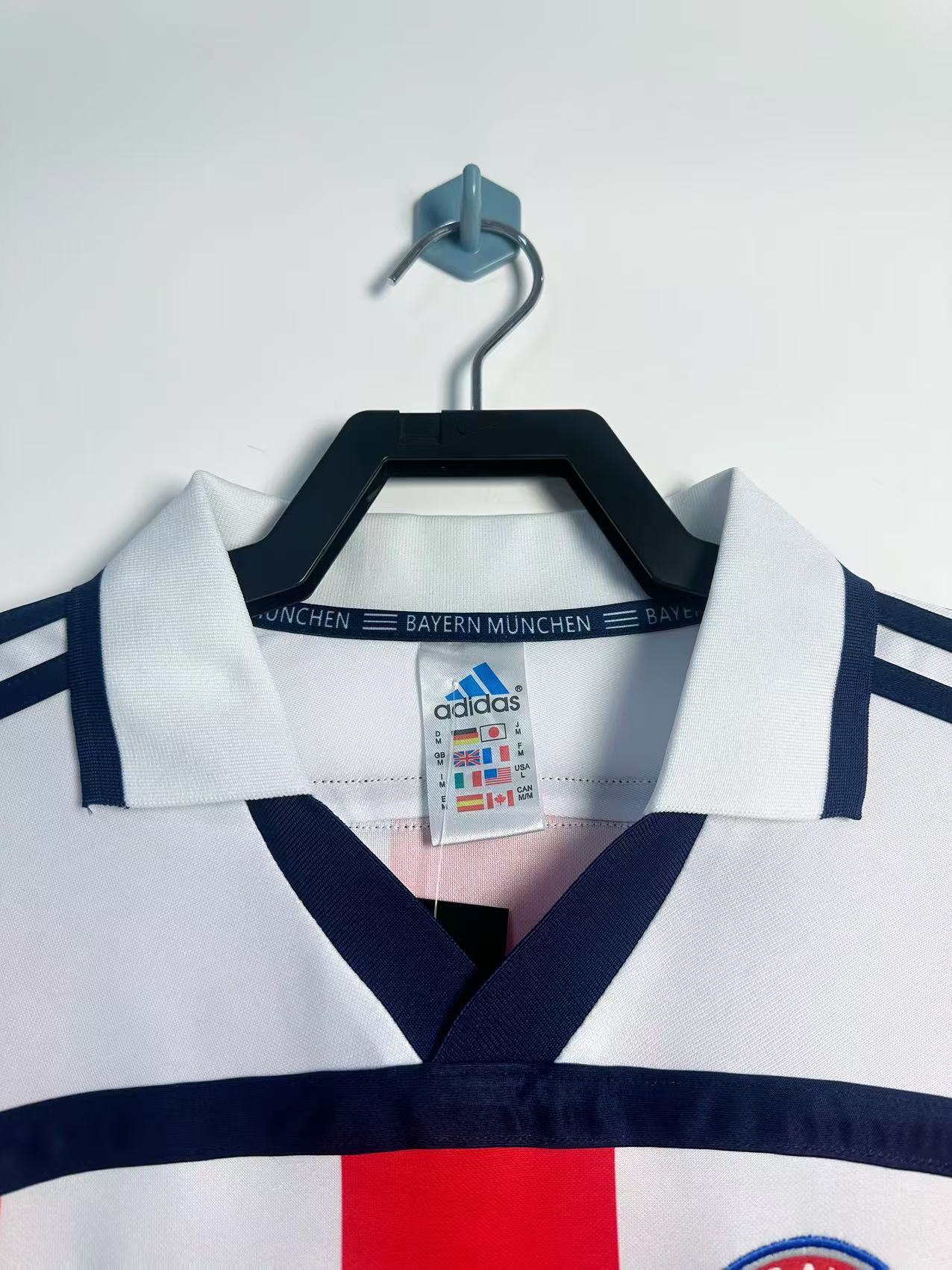 2000–02 Bayern Munich Away Retro Jersey