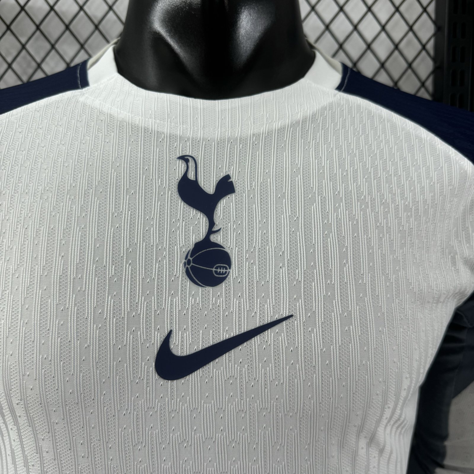 2025-26 Tottenham Hotspur Home Long-Sleeve Jersey – Player Version