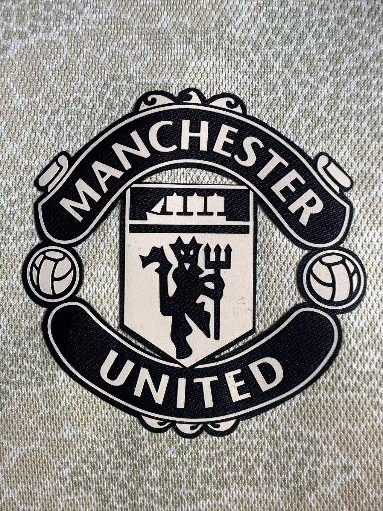 2019–20 Manchester United Retro Away Kit