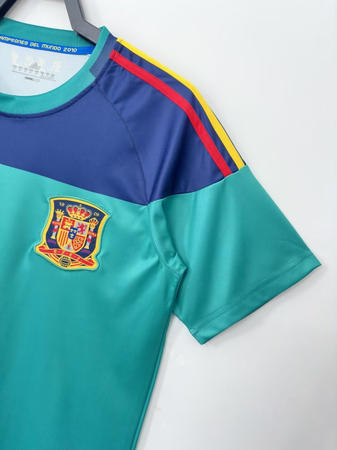2010 Spanish goalkeeper retro jersey