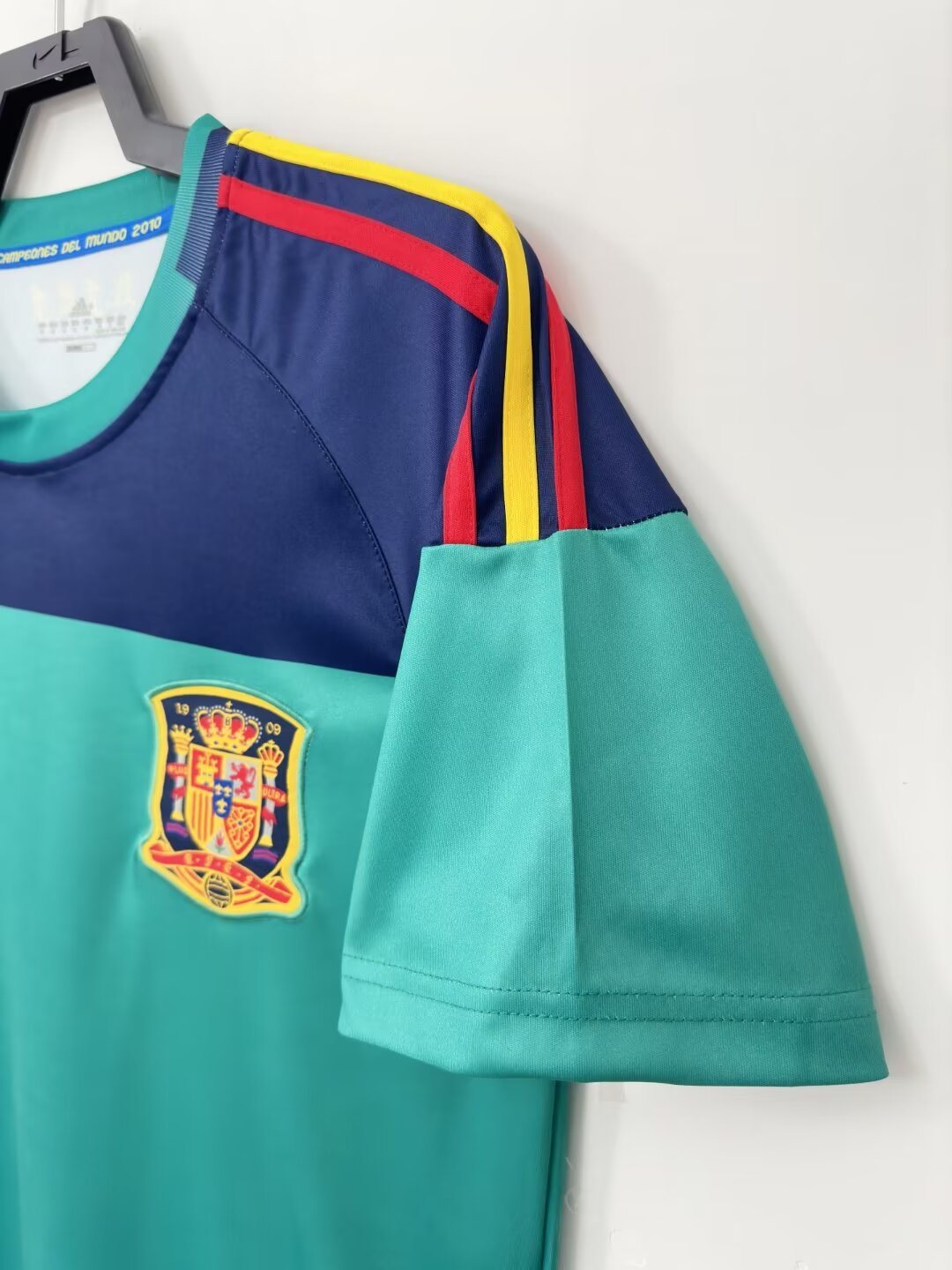 2010 Spanish goalkeeper retro jersey