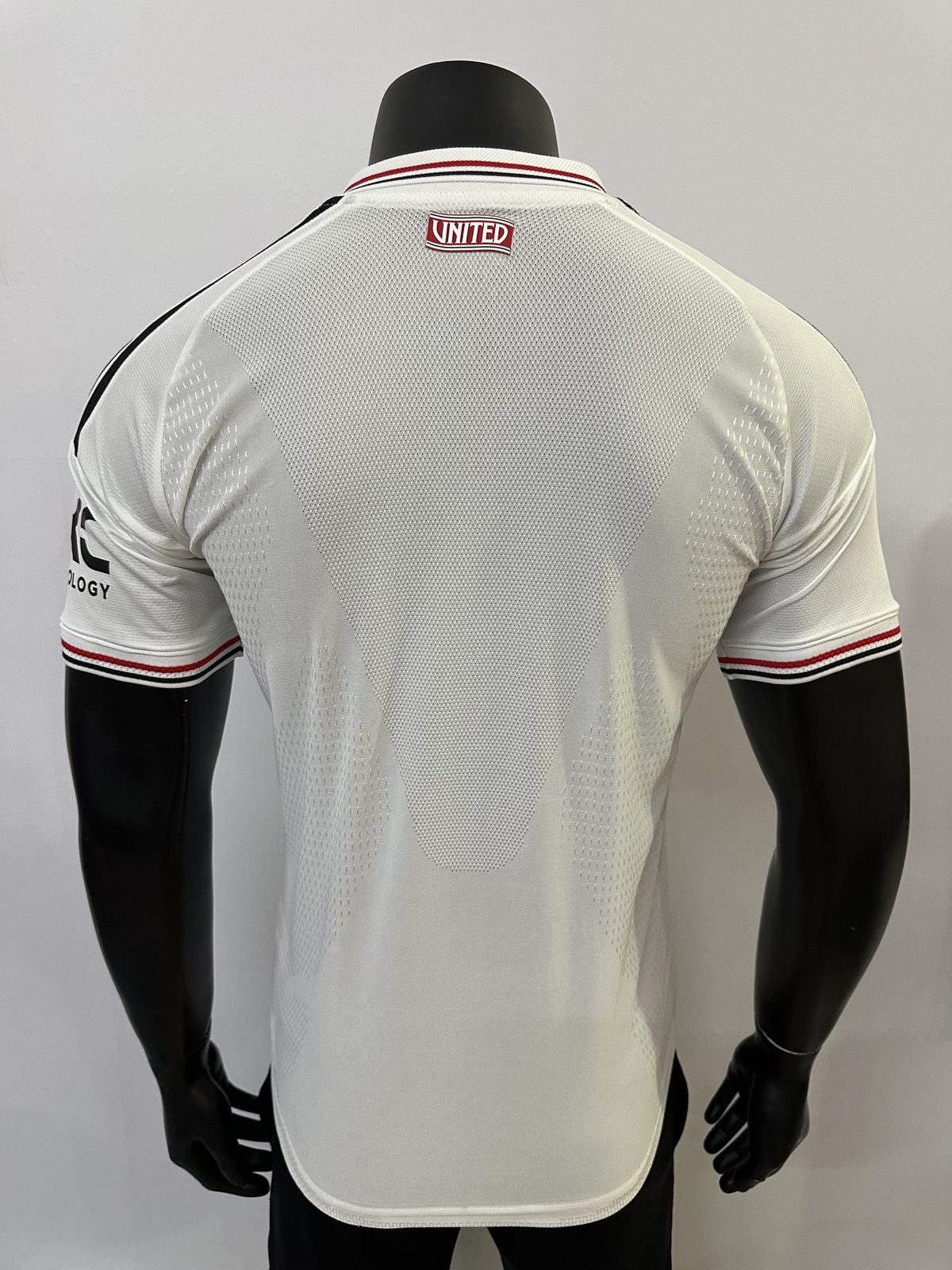 复制2026-27 Manchester United Goalkeeper Jersey - Player Version