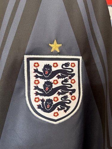 2026 England Goalkeeper Jersey - Fan Edition