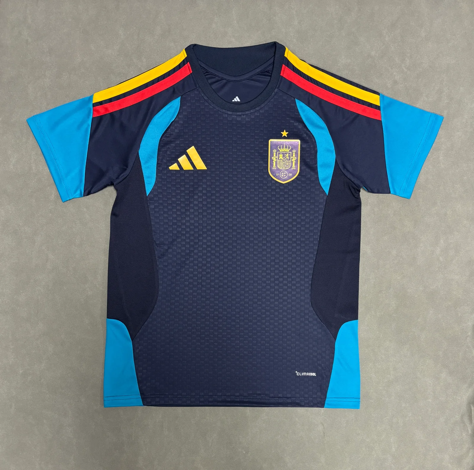 2026-27 Spain Training Jersey – Fan Version