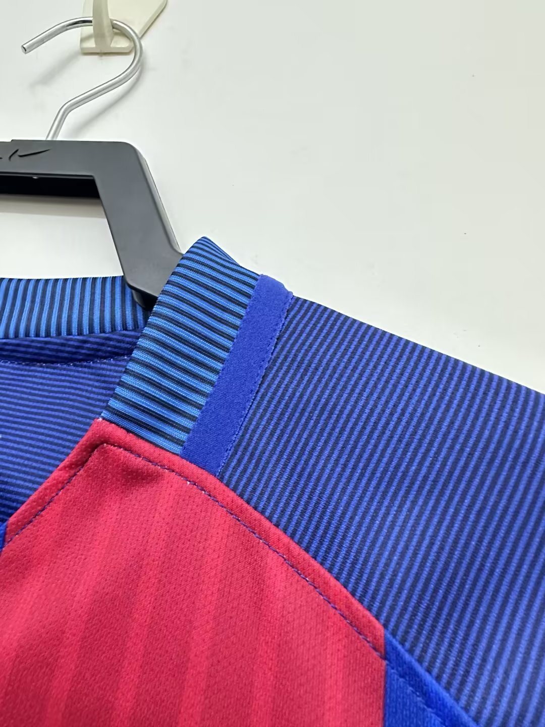 2016-17 Barcelona Retro Home Jersey