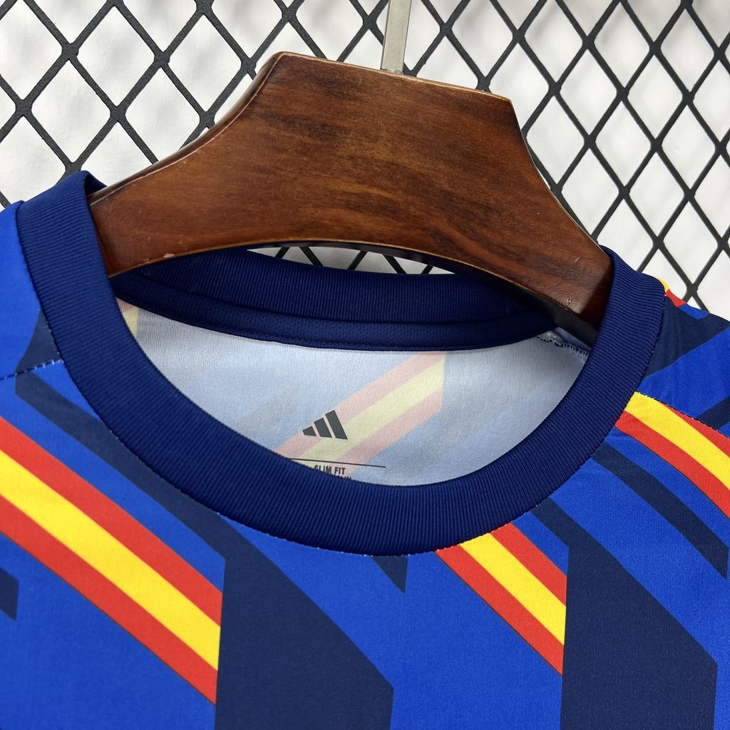 2026-27 Spain Training Jersey - Fan Edition