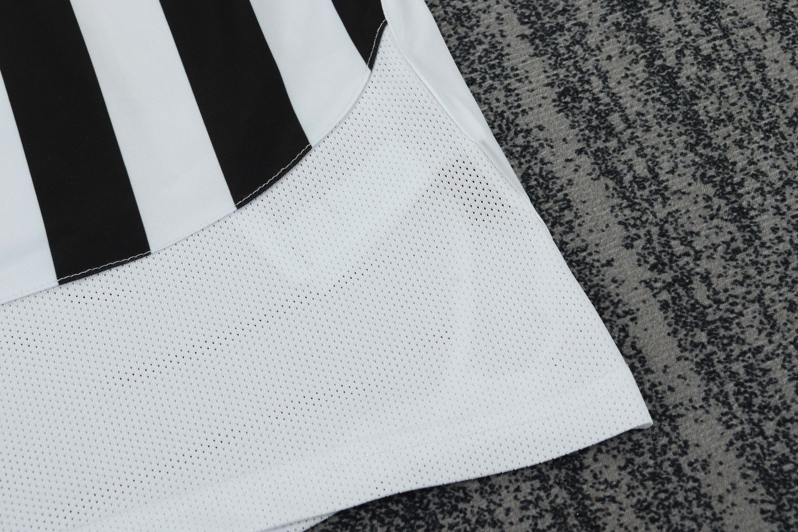 2003-04 Juventus Home Retro Jersey - Children's