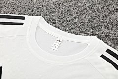 2025-26 Manchester United white short-sleeved training jersey