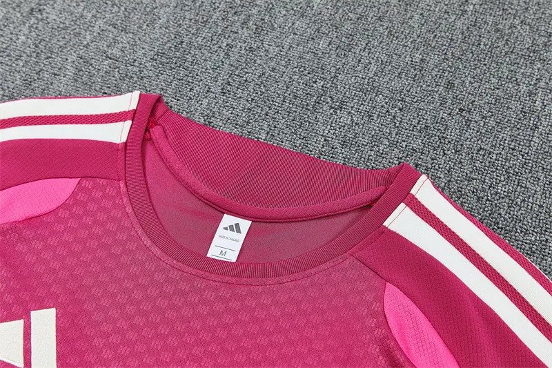 2026-27 Real Madrid Magenta Short-Sleeve Training Jersey