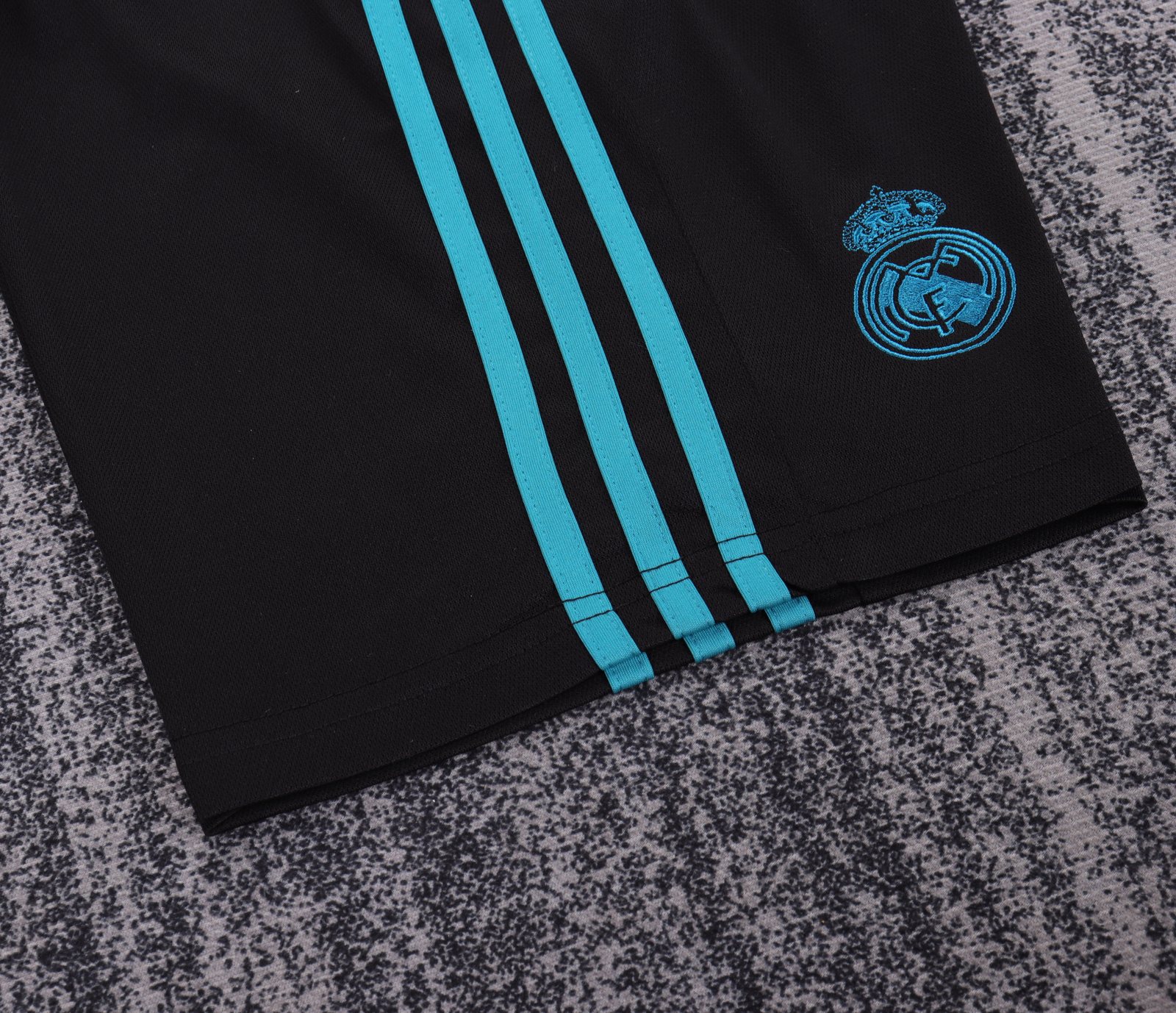 2017-18 Real Madrid Away Retro Shirt - Kids Sizes