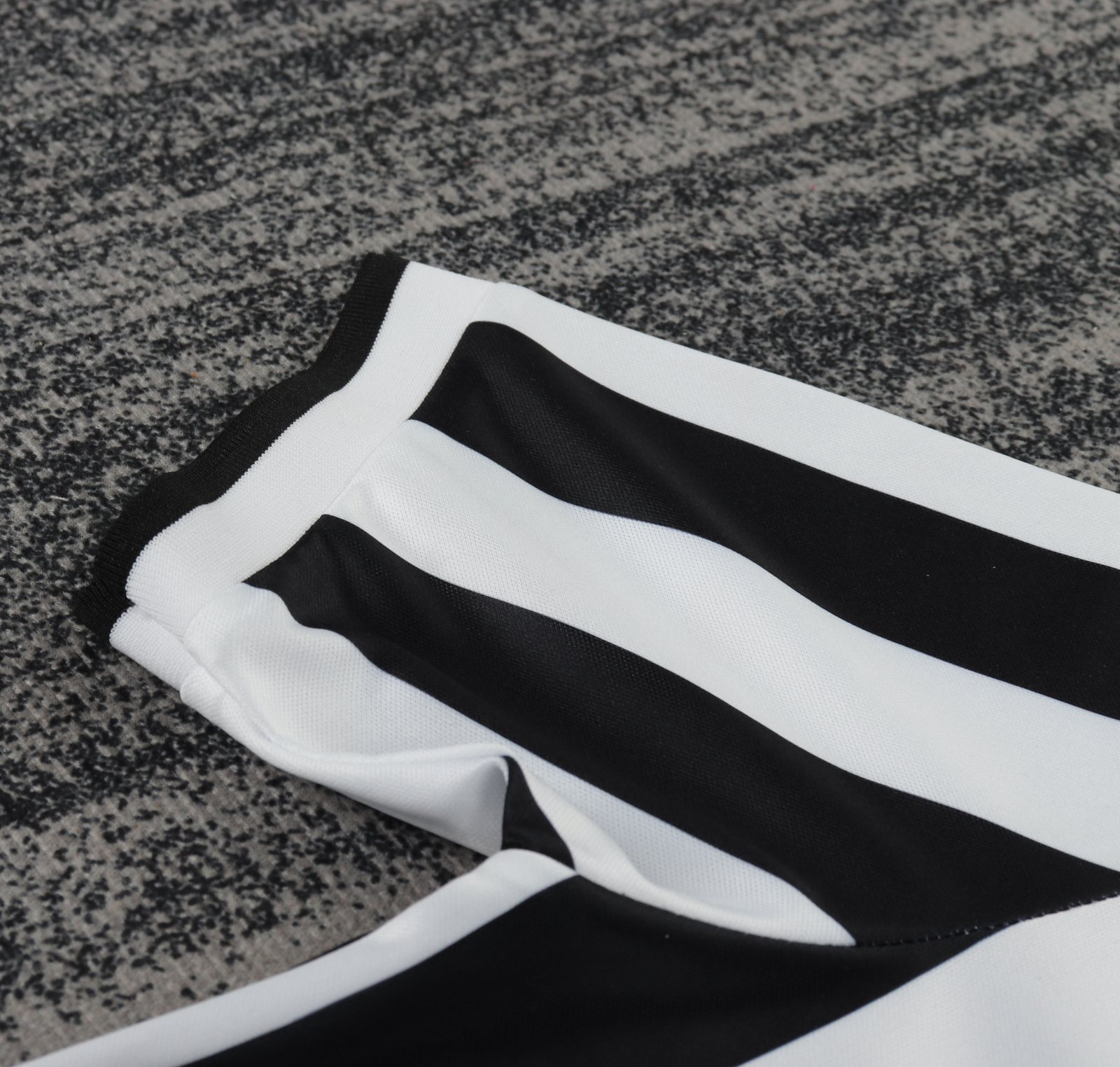 1995-96 Juventus Home Retro Jersey - Children's