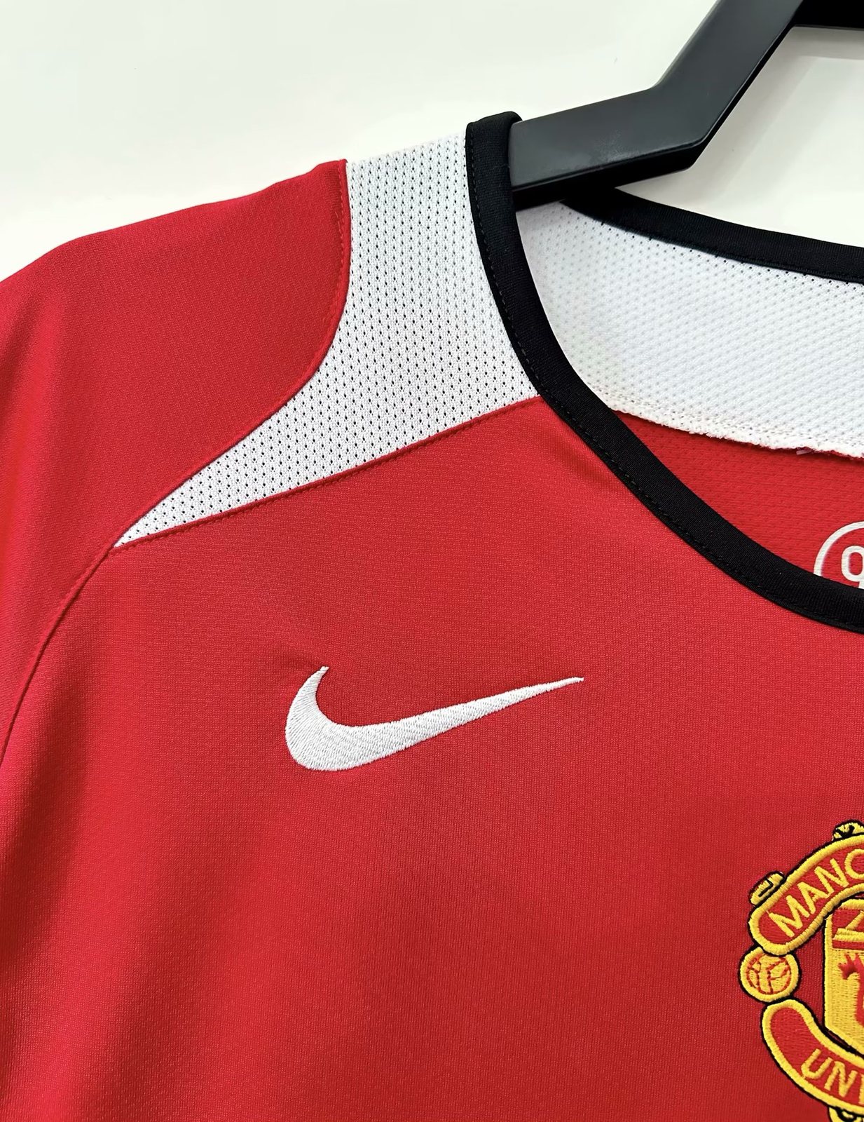 2005-06 Manchester United Home Retro Shirt
