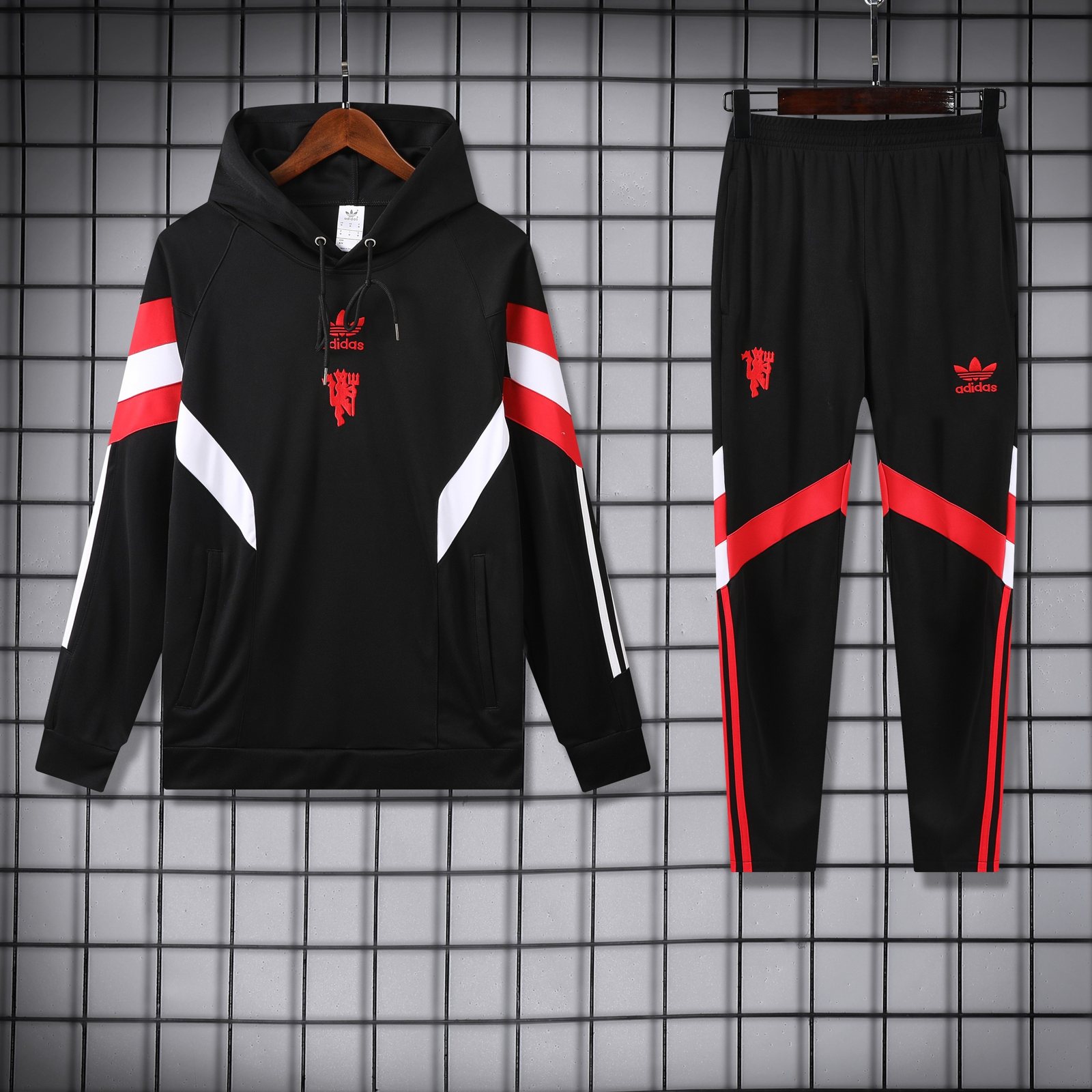 2025-26 Manchester United Black Training Hooded Jersey