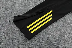 2025-26 Manchester United Black Half-Raised Training Jersey