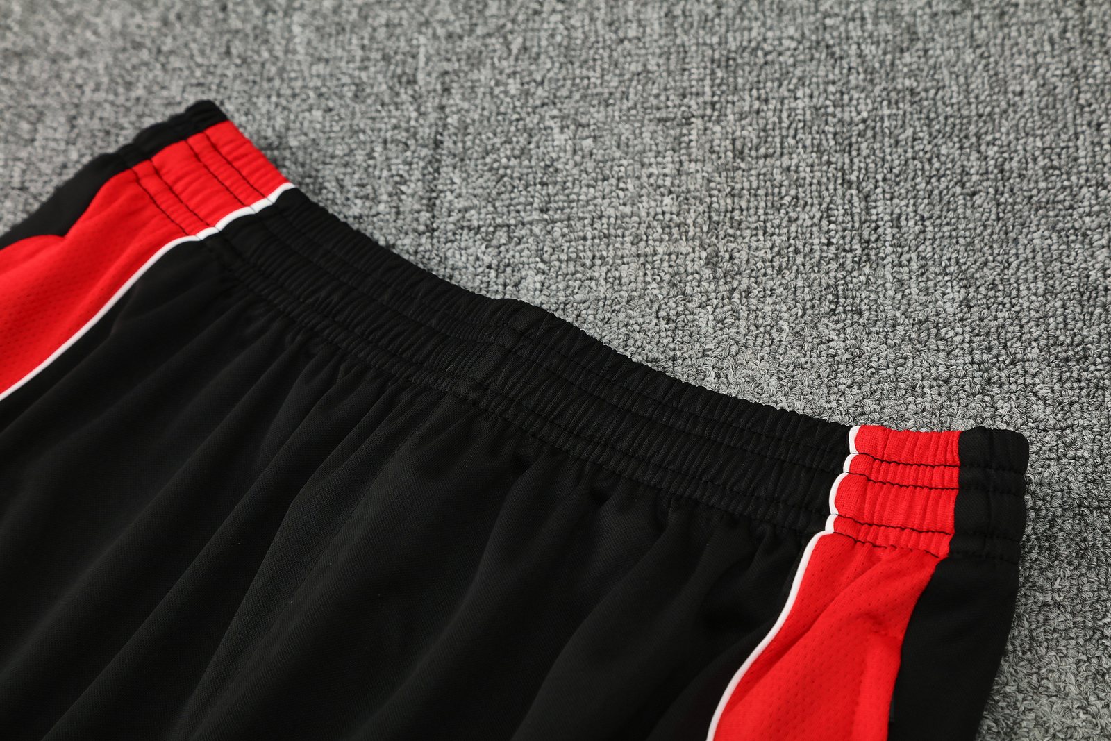 2025-26 Manchester United training vest jersey