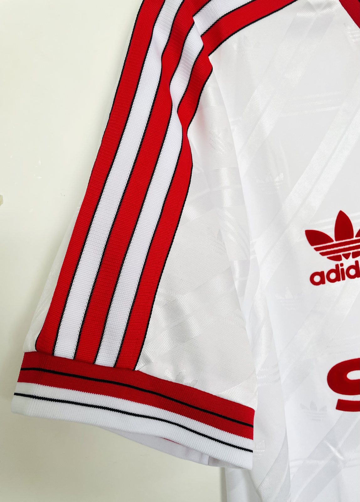 1986-88 Manchester United Away Retro Shirt