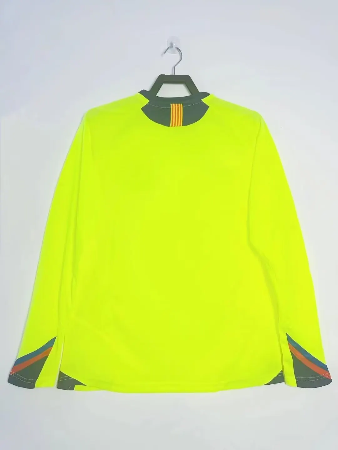 2005-06 Barcelona Away Long Sleeve Retro Jersey