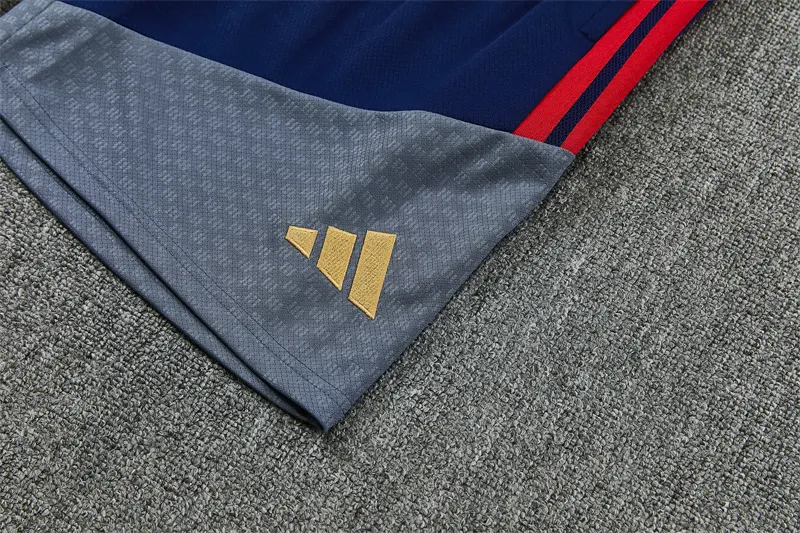 2026-27 Bayern Munich Beige Short-Sleeve Training Jersey