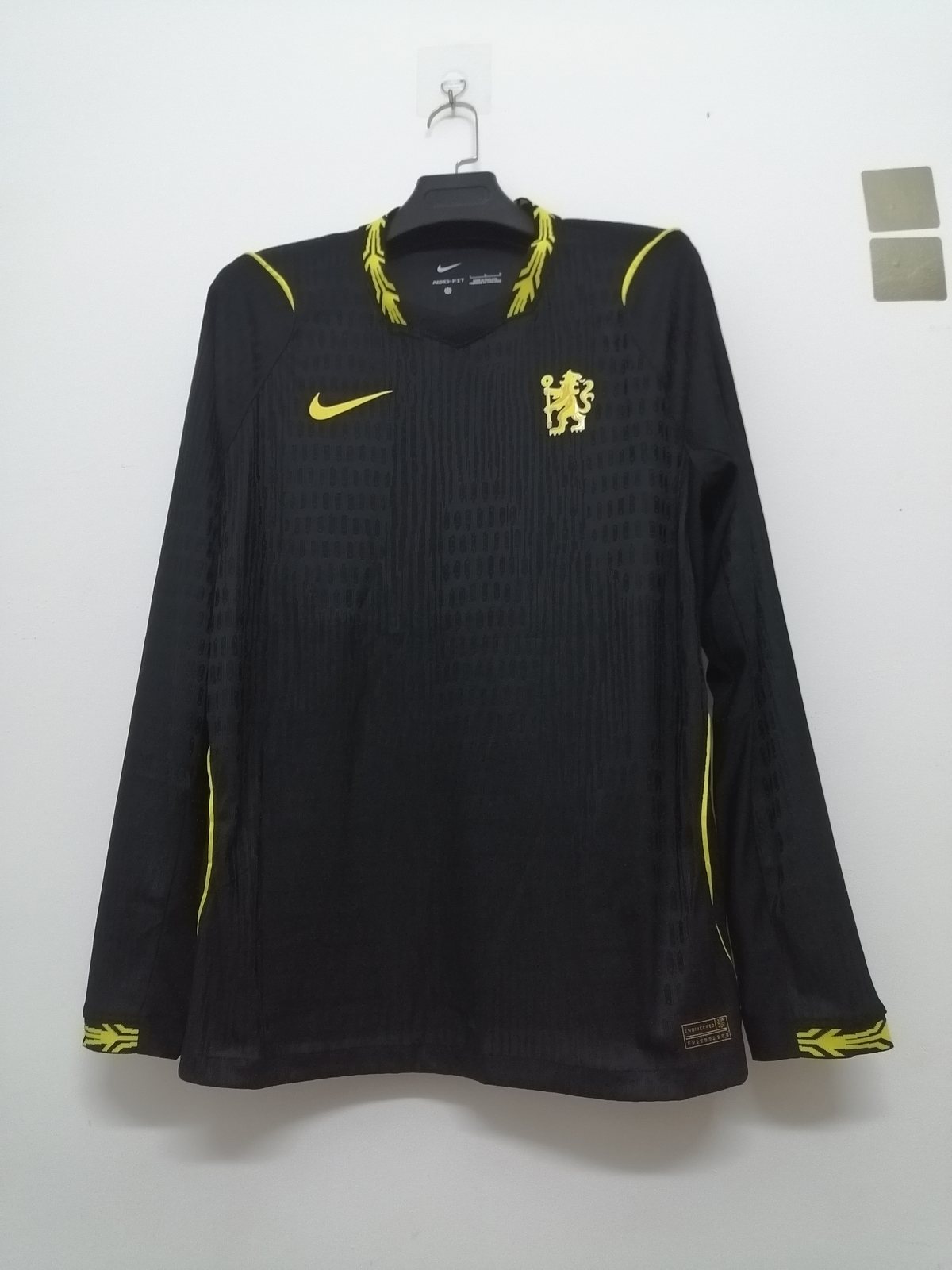2026-27 Chelsea Away Long-Sleeve Kit - Fan Edition