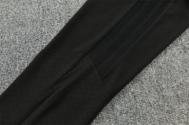 2026-27 Manchester United Black Half-Zip Training Jersey