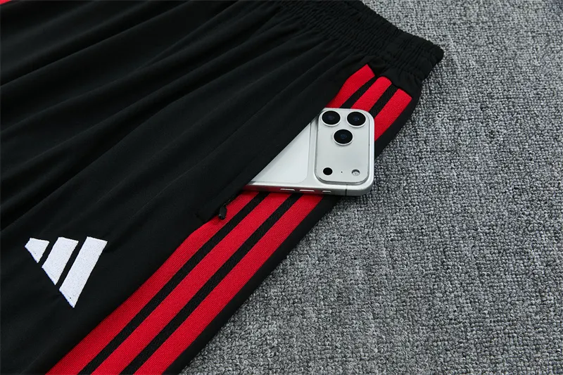 2026-27 Manchester United Black Half-Zip Training Kit
