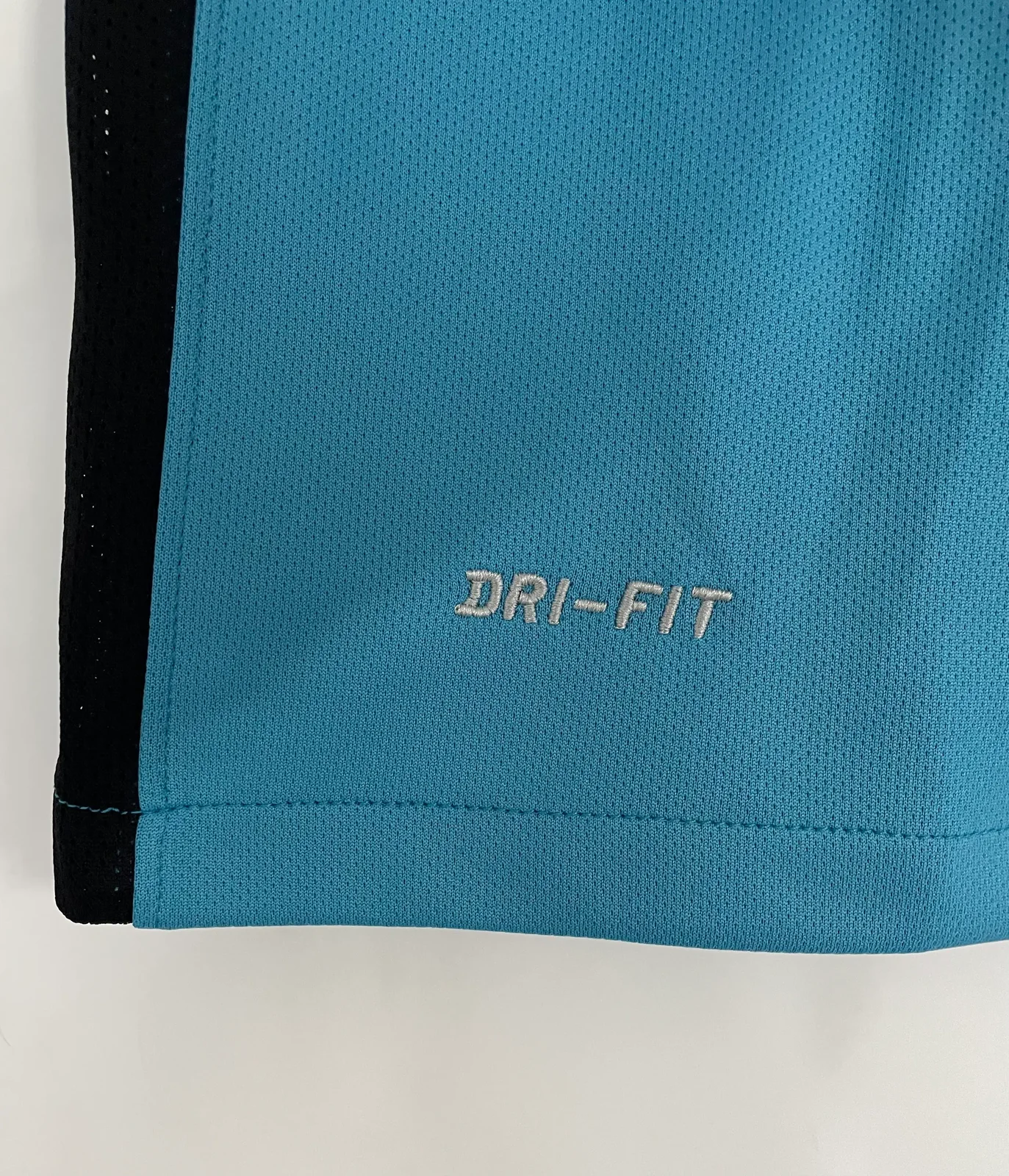 2015-16 Barcelona Second Away Retro Jersey