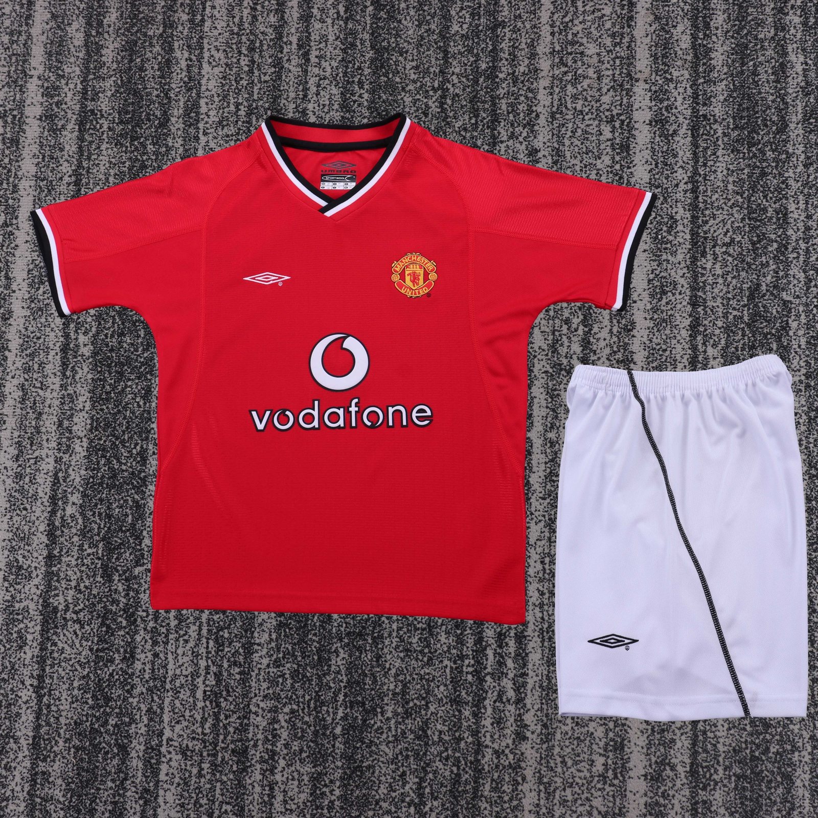 2000-02 Manchester United Home Retro Jersey - Kids