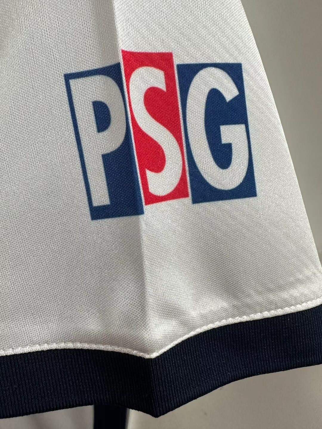 1998-99 Paris retro away jersey
