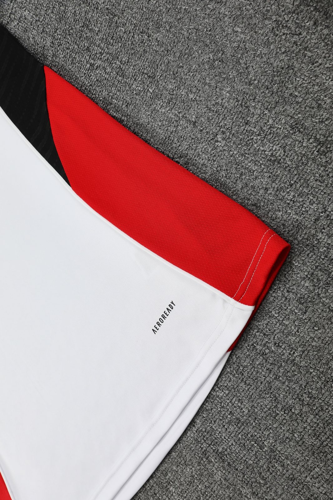 2025-26 Manchester United training vest jersey