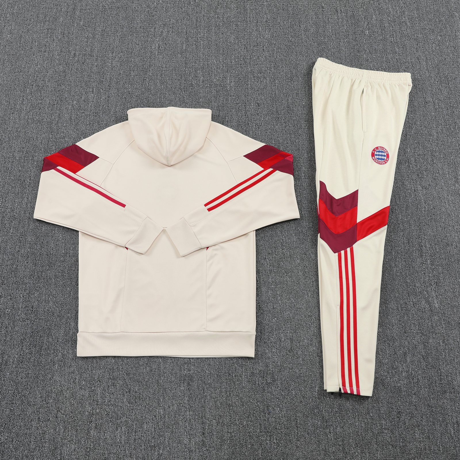 2025-26 Bayern Munich off-white training hooded jersey
